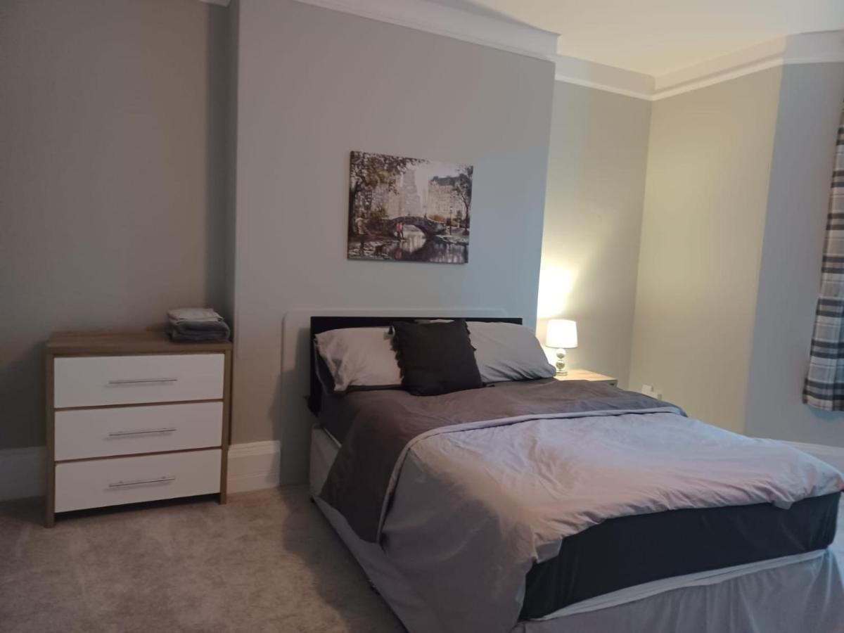 Town Stay Plymouth Bagian luar foto