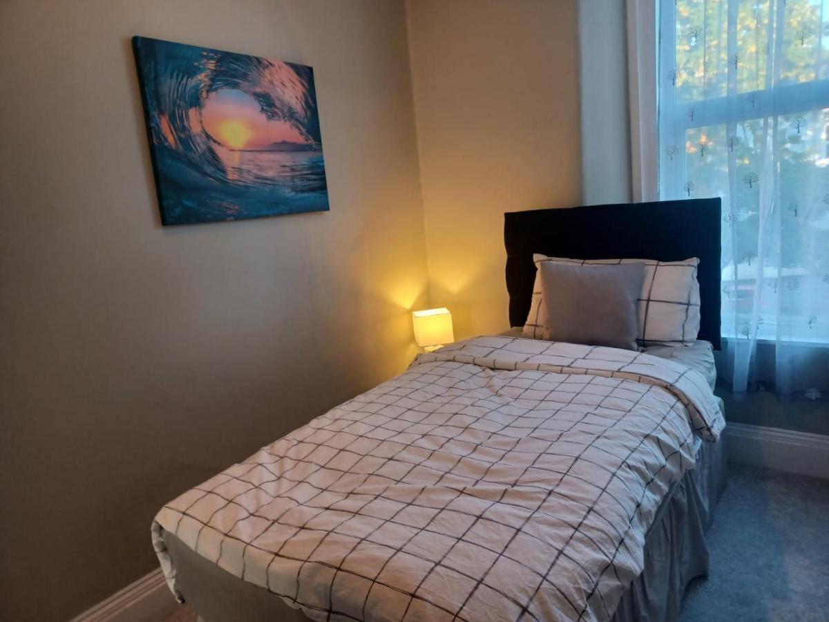 Town Stay Plymouth Bagian luar foto