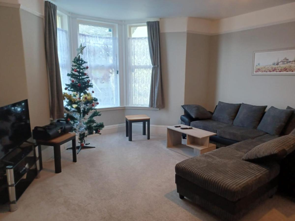Town Stay Plymouth Bagian luar foto