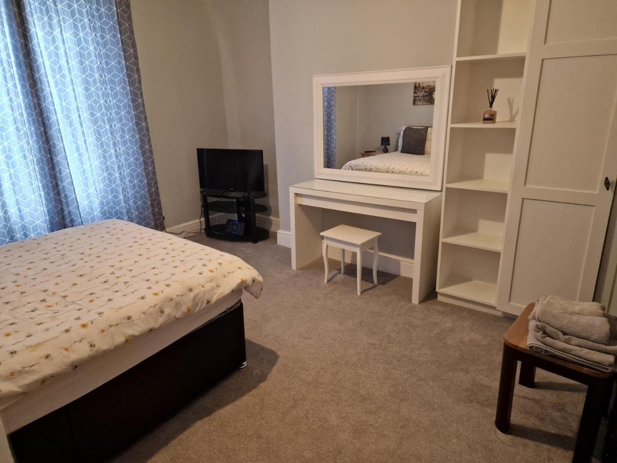 Town Stay Plymouth Bagian luar foto