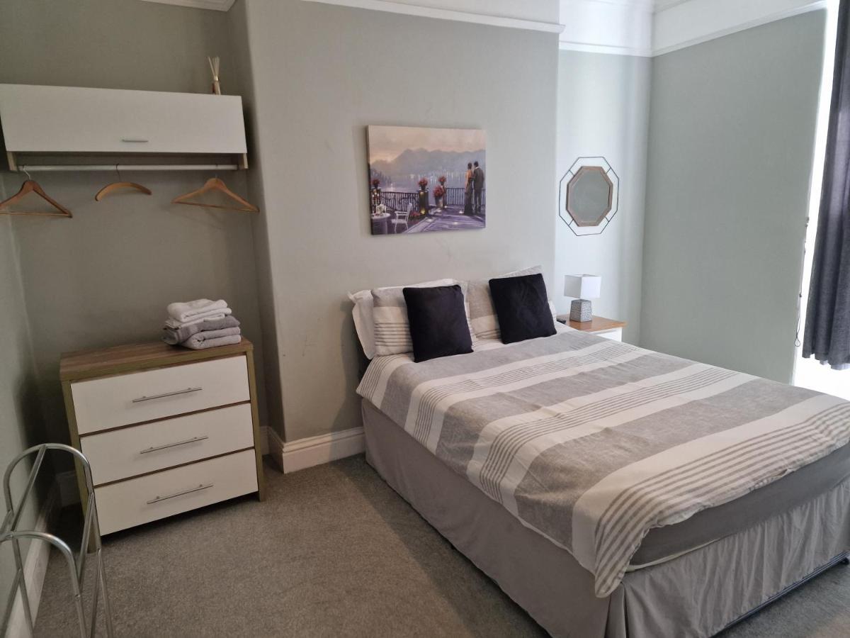 Town Stay Plymouth Bagian luar foto