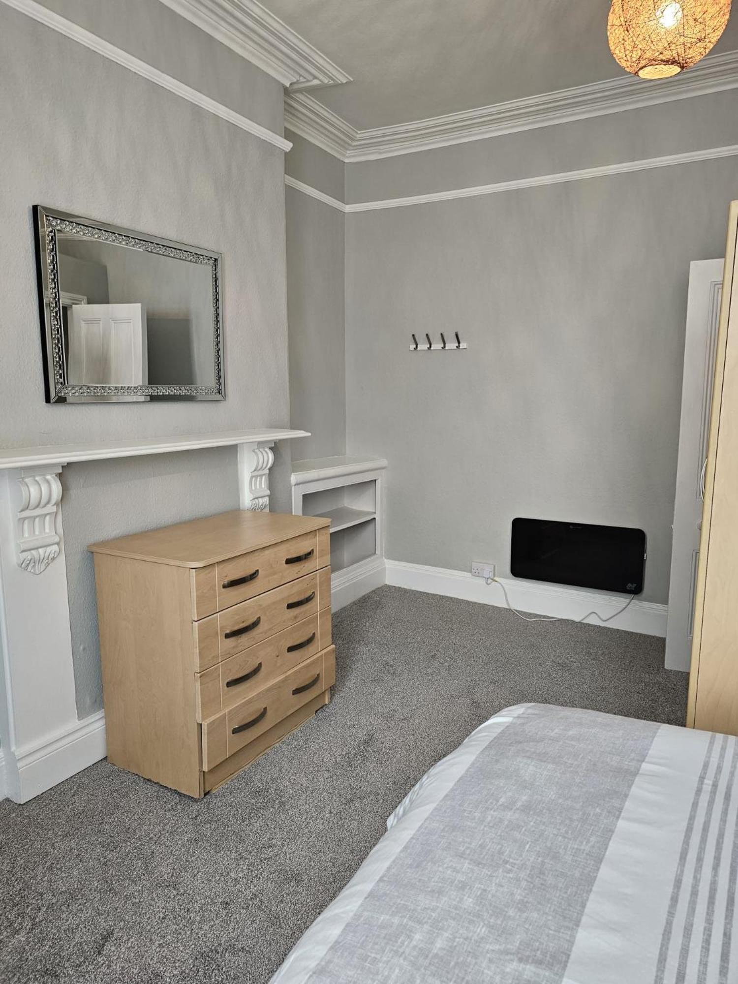 Town Stay Plymouth Bagian luar foto